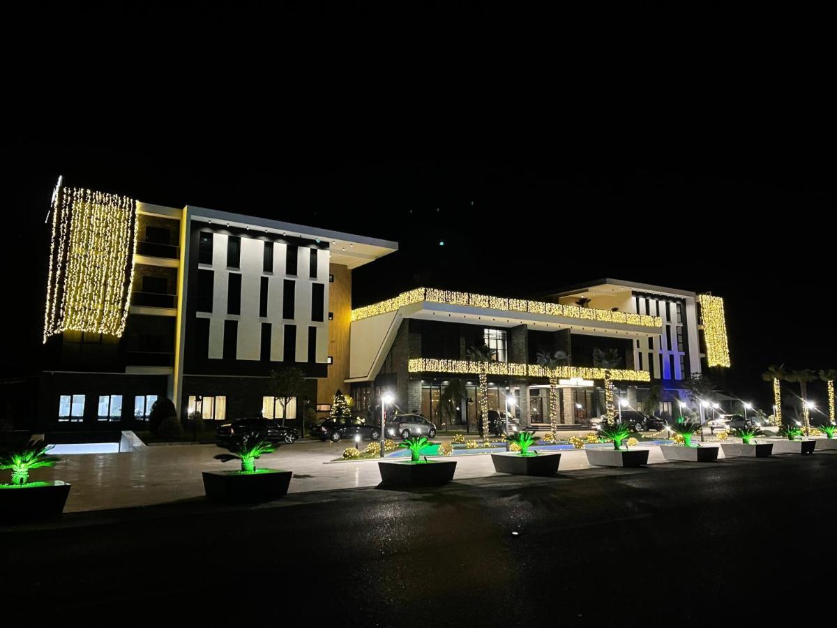 Deluxe Resort And Spa Koplik Eksteriør bilde