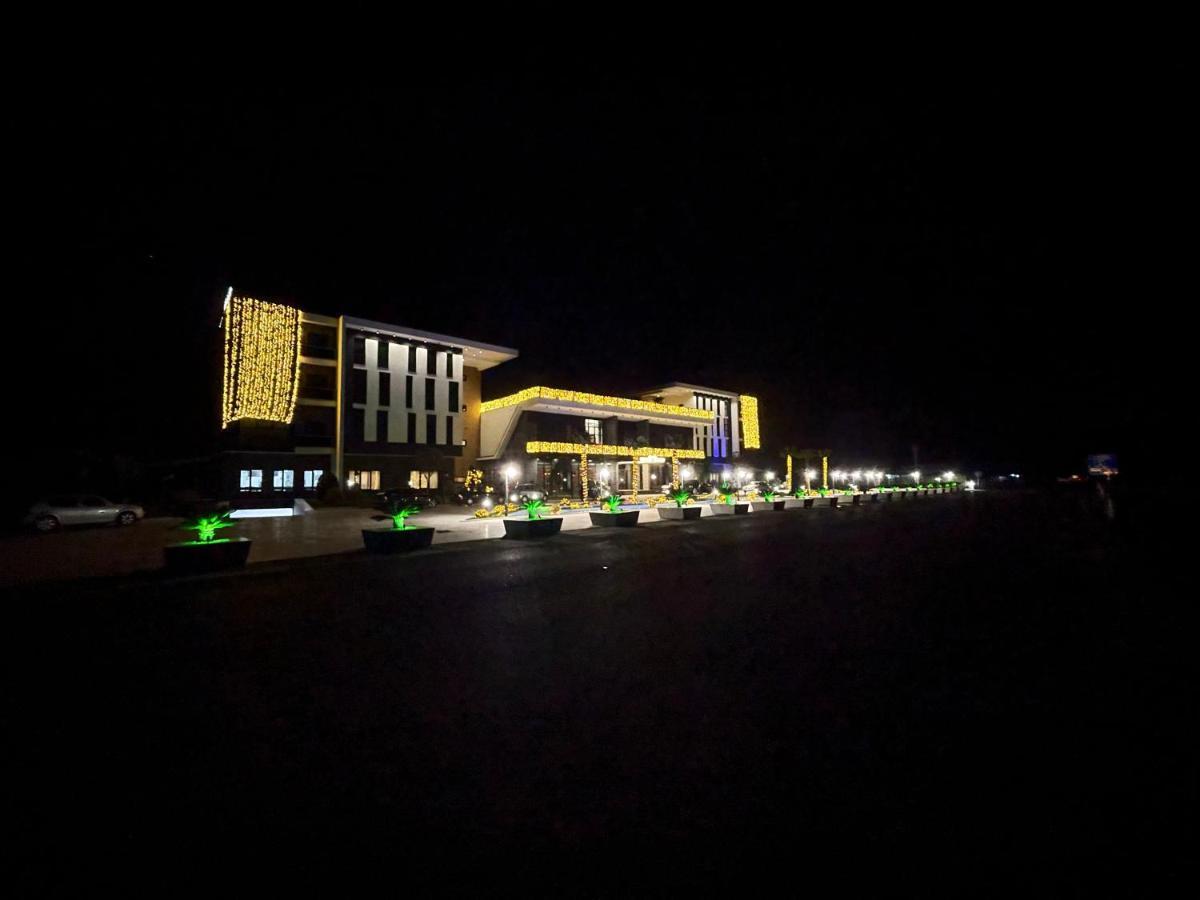 Deluxe Resort And Spa Koplik Eksteriør bilde